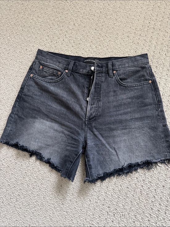 Denim Forum Pants - Denim Forum Black High-Rise Frayed Hem Jean Shorts